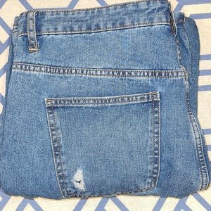 High Waist Loose Fit Wide Legged Jeans
